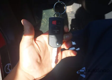 2011 Mazda Mazda3 S Sport z USA, uszkodzony, nr VIN JM1BL1U59B1399936